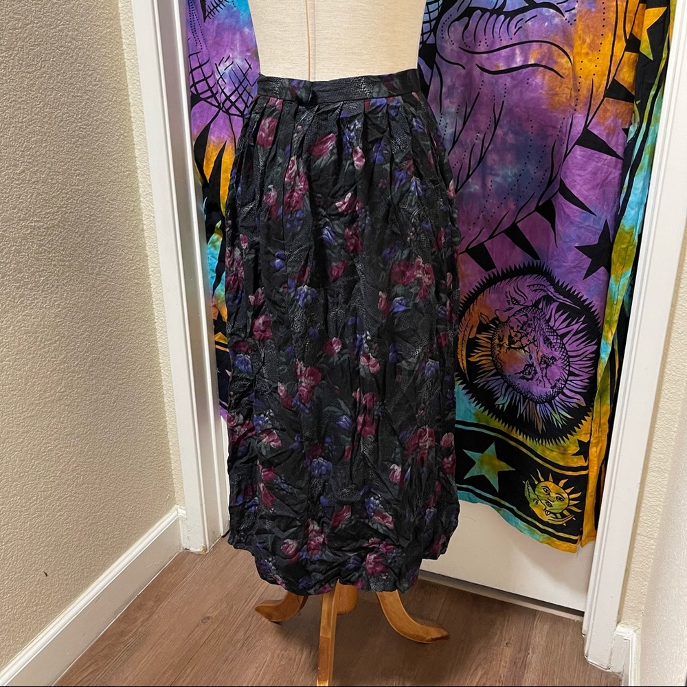 🌈 Vintage lovely rose skirt - Picture 8 of 11